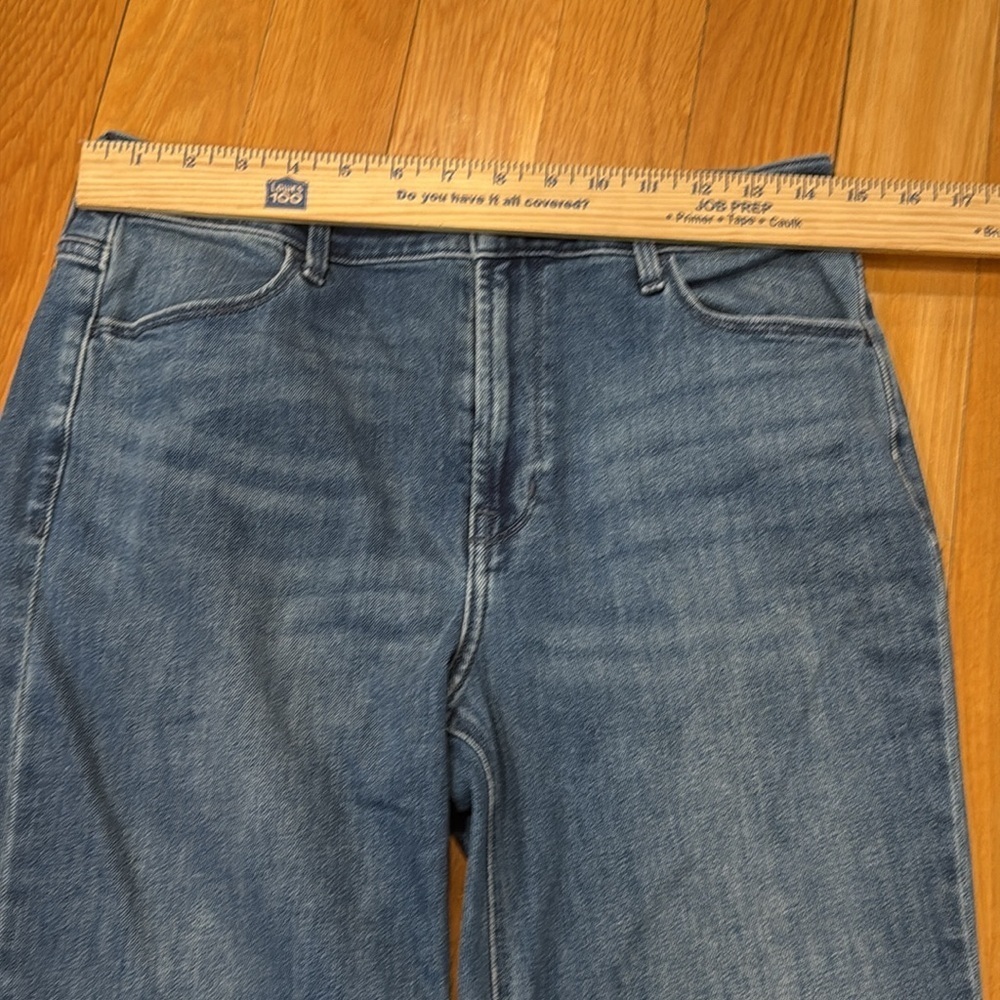 Old Navy women’s  high rise wow flare size 10 . - Picture 3 of 8